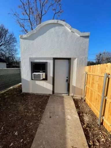 Main picture of 2309 1/2 Proctor Ave