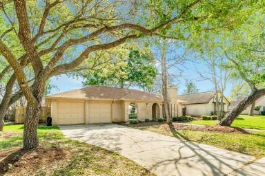 Main picture of 56 Southern Oaks Ct