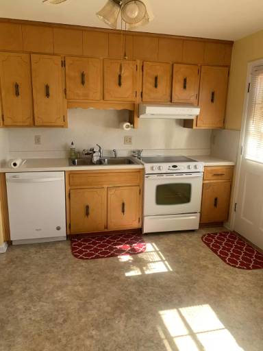 Main picture of 7406 Wood Haven Rd