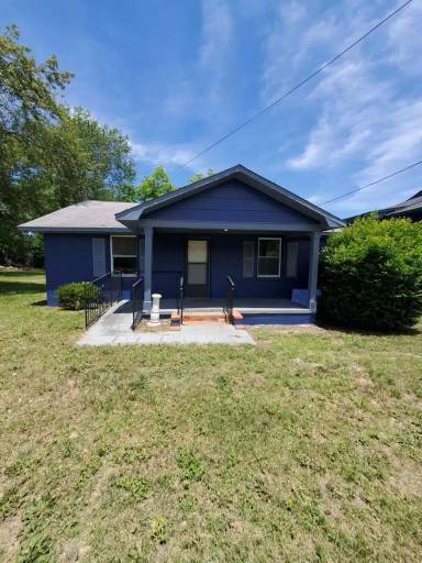 Main picture of 2216 Murchison Rd