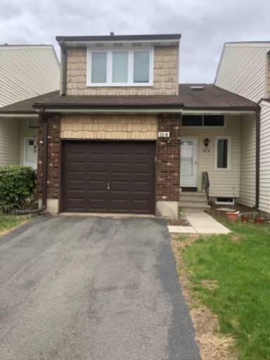Main picture of 11-4 Arthur Dr