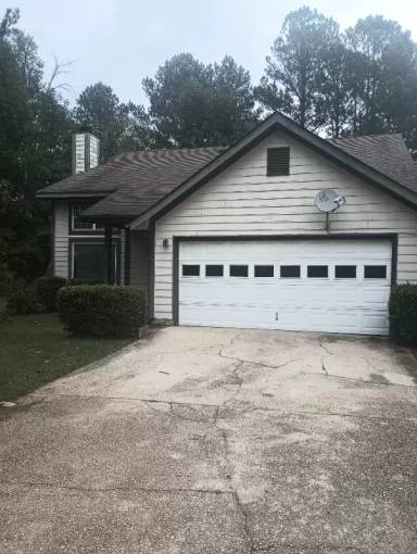 Main picture of 2068 Drake Ct