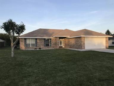 Main picture of 36 Lamont Ln