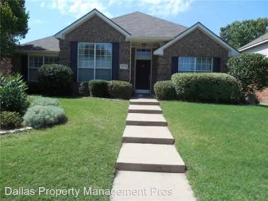 Main picture of 9713 Summer Dr