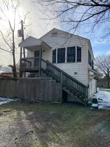 Main picture of 607 E 6th St