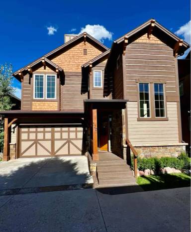 Main picture of 320 Whitehorse Dr