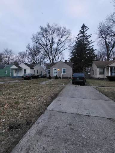 Main picture of 18305 Forrer St