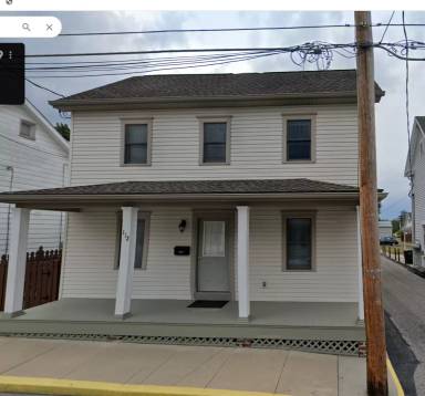 Main picture of 122 N Penn St