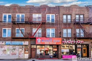 Main picture of 19914 32nd Ave