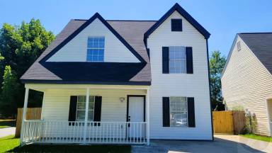 Main picture of 15 Brighton Ct