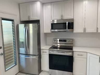 Main picture of 851 NE 14th Ave