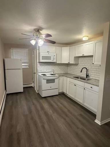 Main picture of 4200 Lake Breeze Ave
