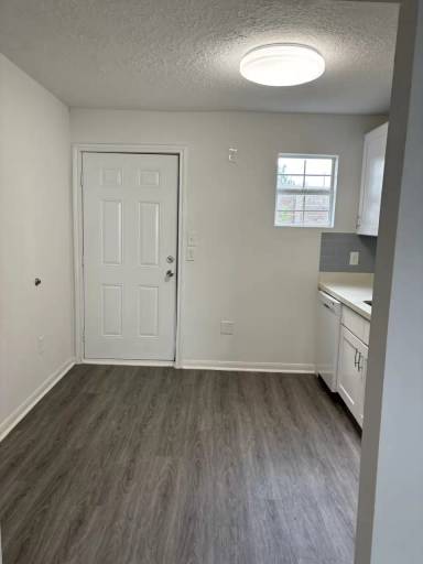 Main picture of 4714 Ward St