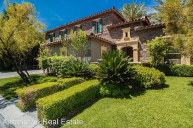 Main picture of 12097 Oakland Hills Dr