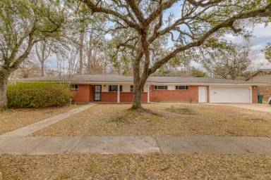 Main picture of 2310 Whitney Dr