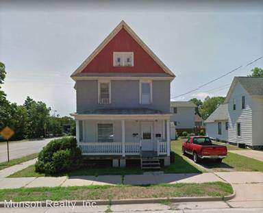 Main picture of 624 Hagar St