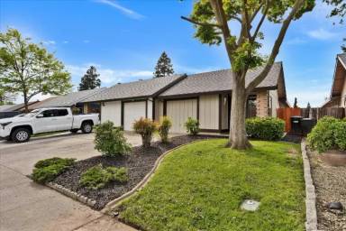 Main picture of 6120 Center Mall Way