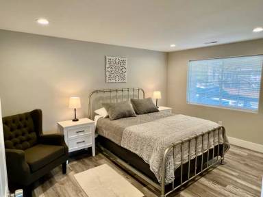 Main picture of 818 1st Ave W