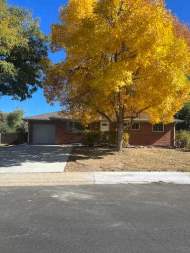 Main picture of 488 Toledo St
