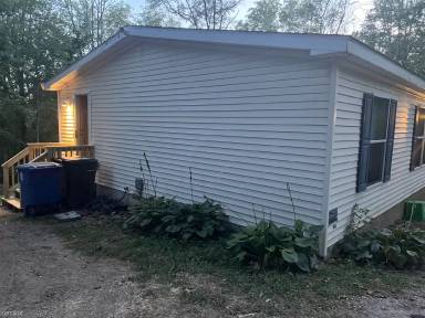 Main picture of 1320 Manor Rd