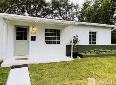 Main picture of 610 SW 11th St