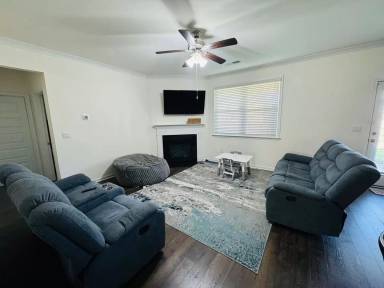 Main picture of 3369 English Elm Way