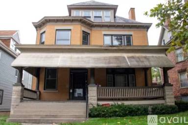 Main picture of 14 Bradford Ave