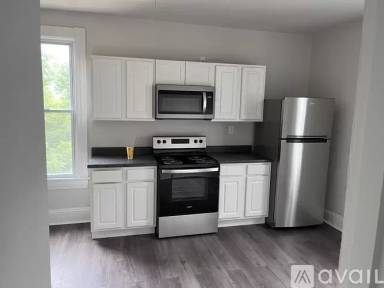 Main picture of 219 Walnut Ave