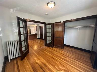 Main picture of 422 Pierce St N