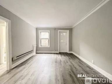 Main picture of 1347 N Dearborn St