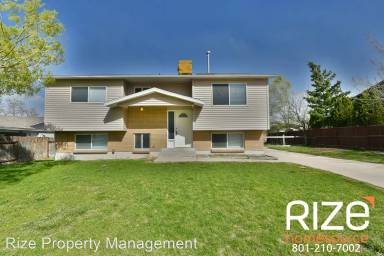 Main picture of 3709 S Hancock Rd