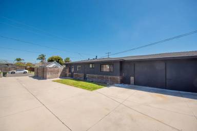 Main picture of 269 Costa Mesa St