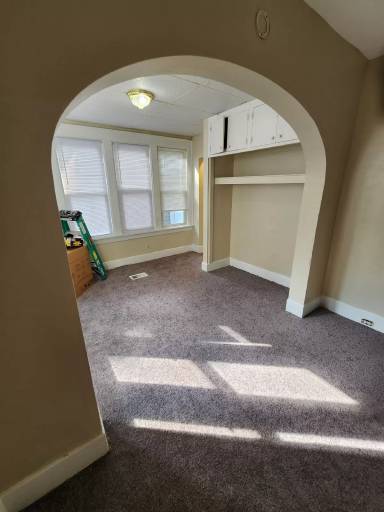 Main picture of 1121 W 8th St