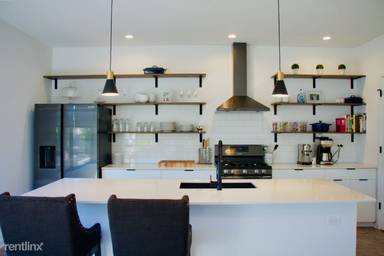 Main picture of 6605 North Ave