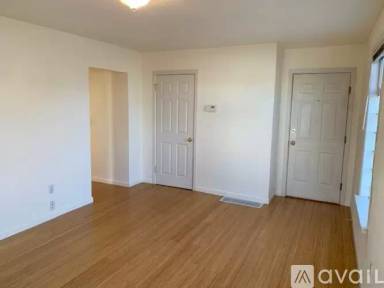 Main picture of 6416 Phinney Ave N