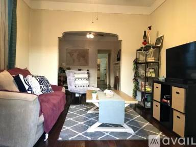 Main picture of 807 Leontine St