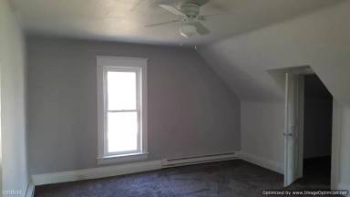 Main picture of 433 E Bremer St