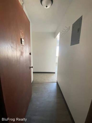 Main picture of 55 1st St N
