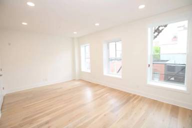 Main picture of 16 N 3rd St