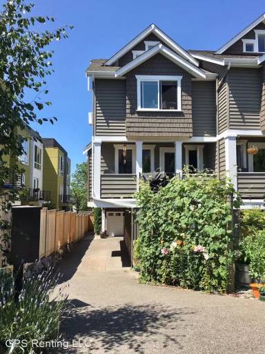 Main picture of 115 17th Ave