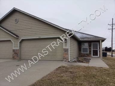 Main picture of 309 W 5th St