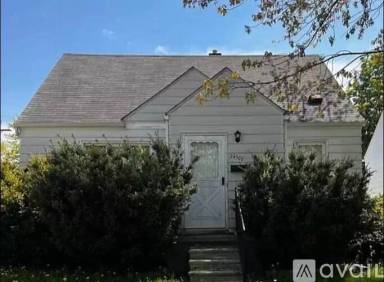 Main picture of 24308 Schroeder Ave