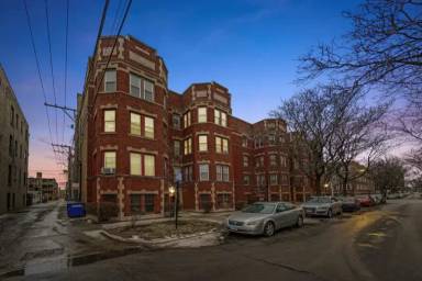 Main picture of 7004 S Oglesby Ave Apartments