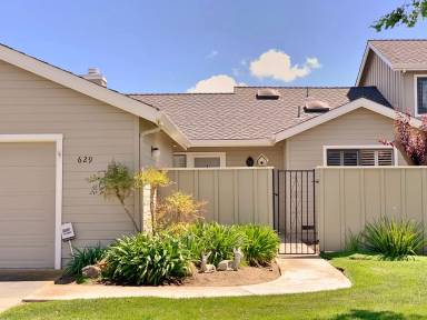 Main picture of 629 Helen Ct
