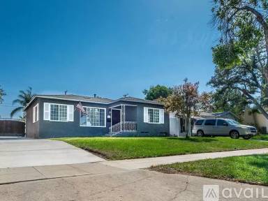 Main picture of 702 W 11th St