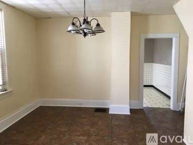 Main picture of 331 Spring St