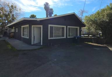 Main picture of 13451 Lakeshore Dr