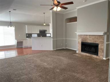 Main picture of 637 Cedarwood Dr