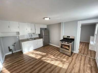 Main picture of 7 Broadway