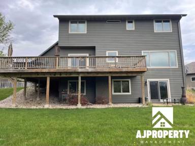 Main picture of 3105 S Dawley Cir
